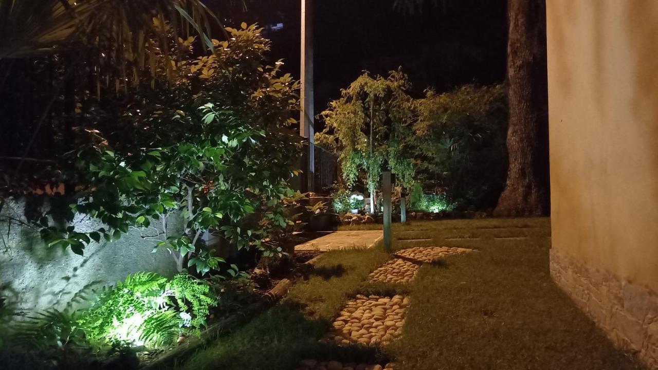 I Tre Oleandri Варенна Экстерьер фото